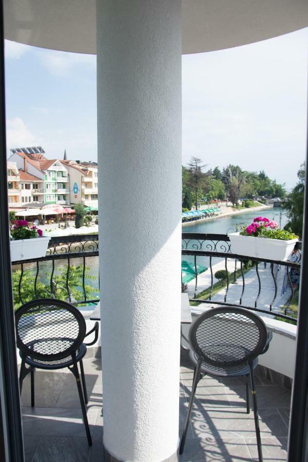Seasons Hotel Struga Exterior photo