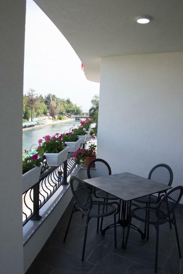 Seasons Hotel Struga Exterior photo